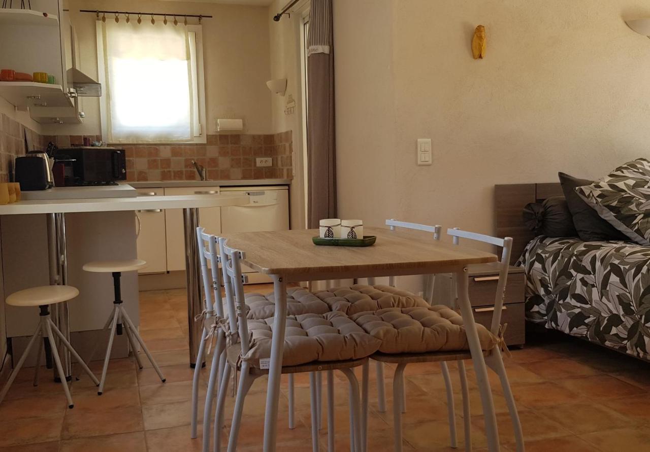 Studio Independant A La Villa Garlaban 3 Etoiles Gémenos Eksteriør billede