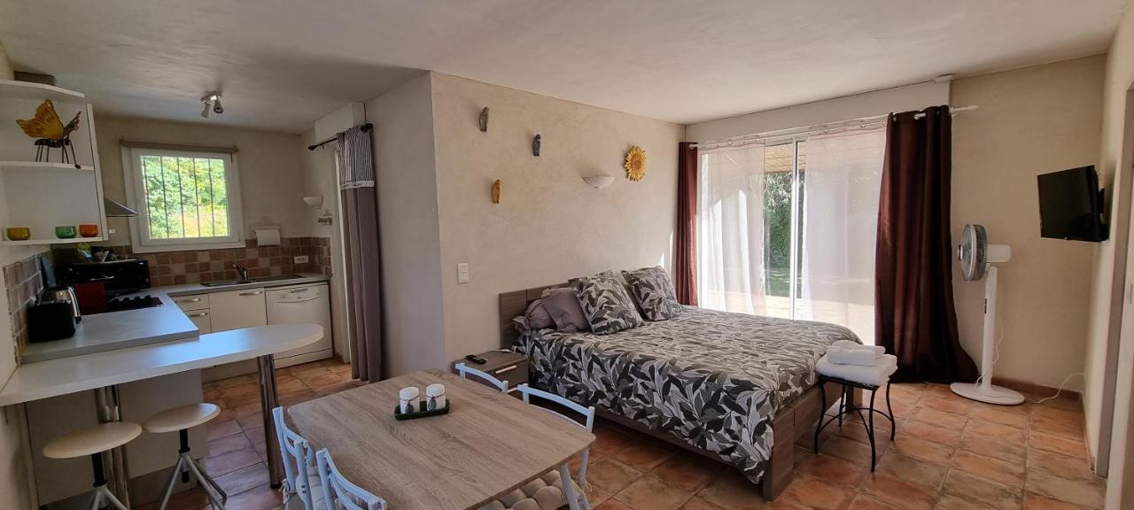 Studio Independant A La Villa Garlaban 3 Etoiles Gémenos Eksteriør billede